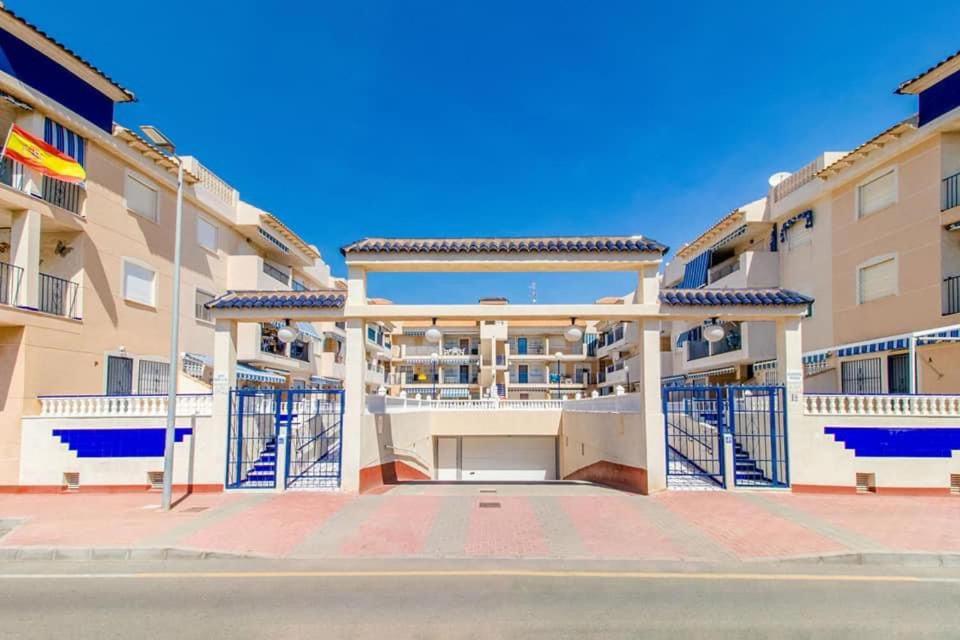 Raxi Lägenhet Torrevieja Exteriör bild